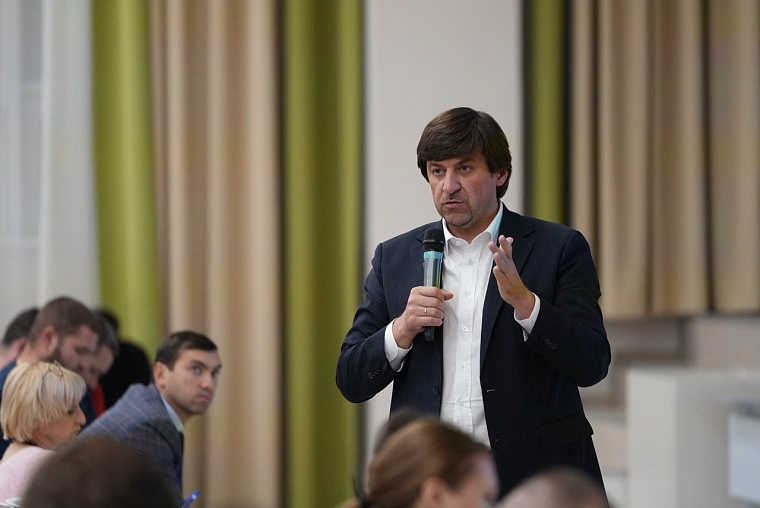 Максим Афанасьев сообщил, как будут прокладывать теплотрассу в Европейских микрорайонах