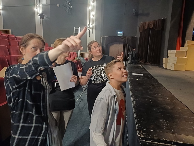 13-летний тюменец помог театру в постановке спектакля о мальчике с ДЦП