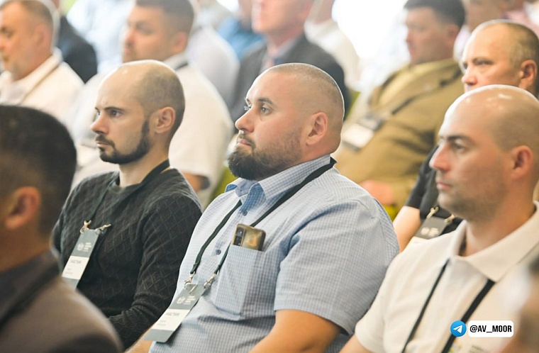 Александр Моор пригласил тюменские компании стать партнерами проекта "Боевой кадровый резерв"