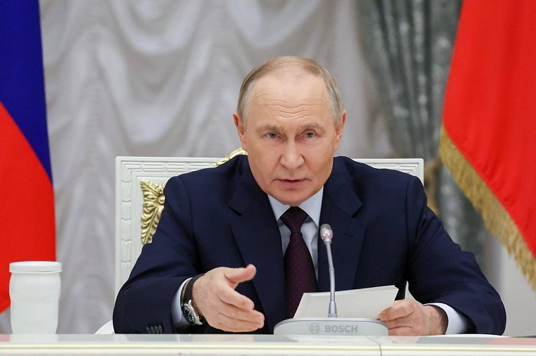 Владимир Путин: Идеология агрессивной русофобии направлена против всех народов нашей страны