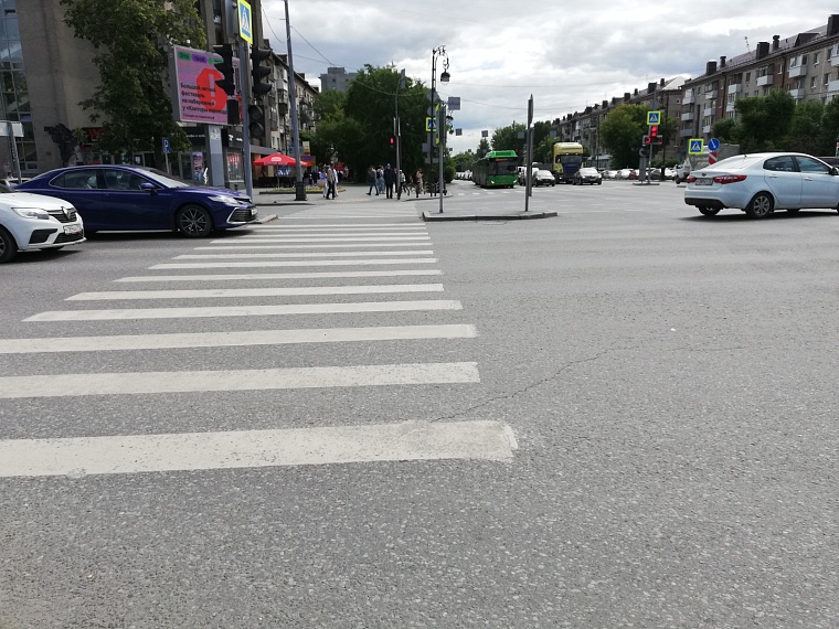 В Тюмени сегодня могут отключить светофоры на перекрестке Республики и Мельникайте