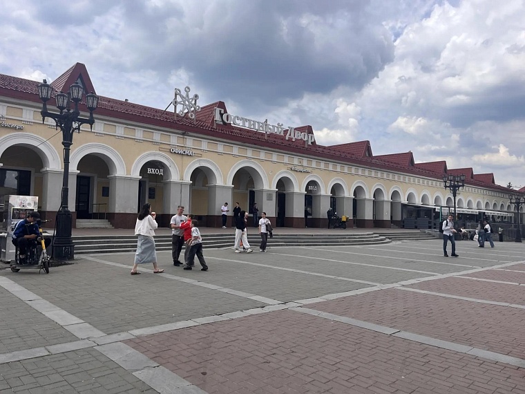 Из Тюмени до самой Родины: девчонки отправились в автопутешествие по стране