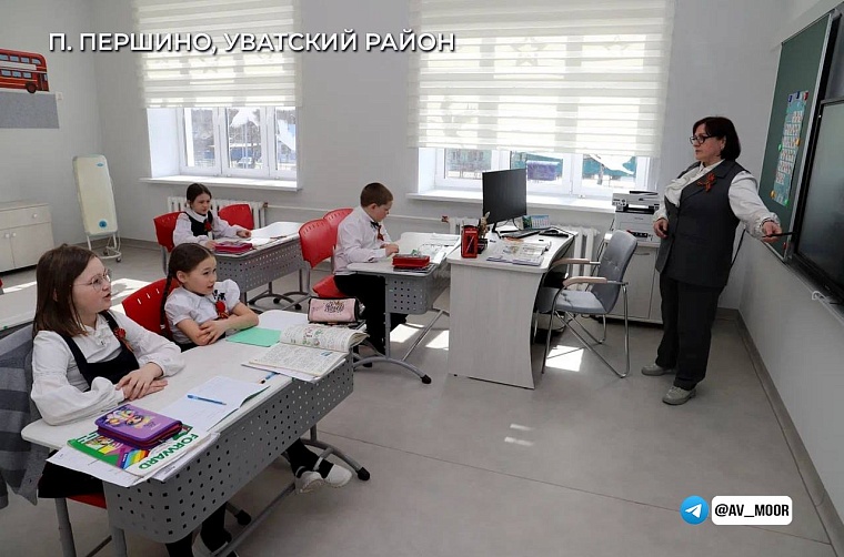 Александр Моор: План по замене деревянных сельских школ выполнен на 50%