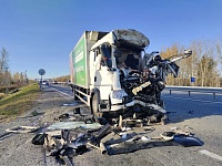 В ДТП на трассе Тюмень - Ханты-Мансийск погиб водитель большегруза