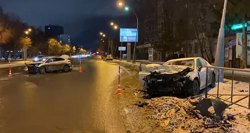 В ДТП на Мельникайте в Тюмени шесть человек получили травмы