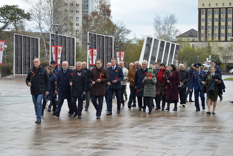 В Тюмени общественные активисты почтили память воинов, погибших на фронтах Великой Отечественной войны