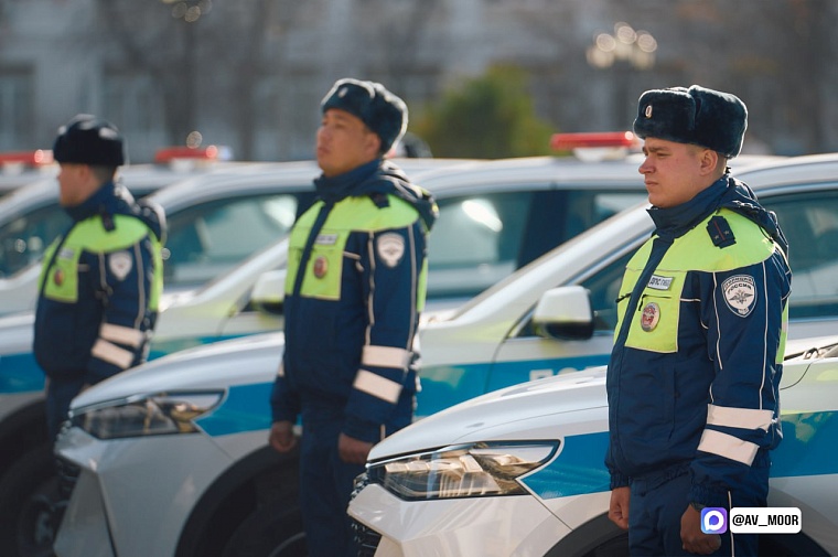 Александр Моор поздравил сотрудников органов внутренних дел с профессиональным праздником