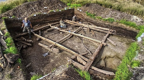 На раскопках в Мангазее нашли фрагменты коча