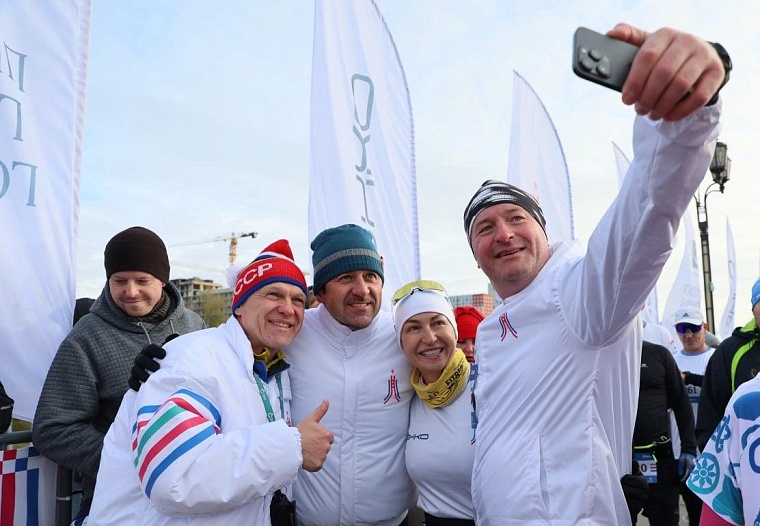 Максим Афанасьев поднялся на второе место в медиарейтинге глав столиц УрФО