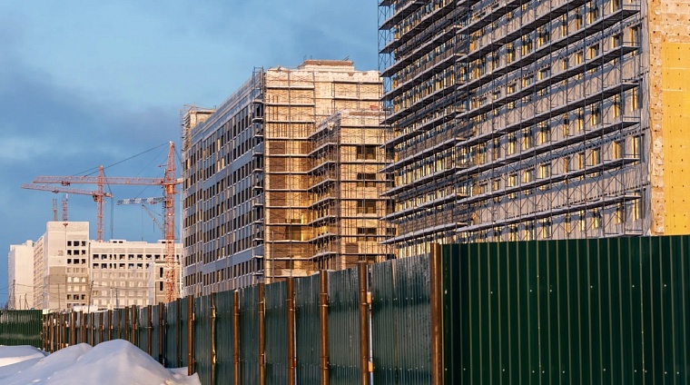 Взрослым и детям в Салехарде могут разрешить рисовать на заборах