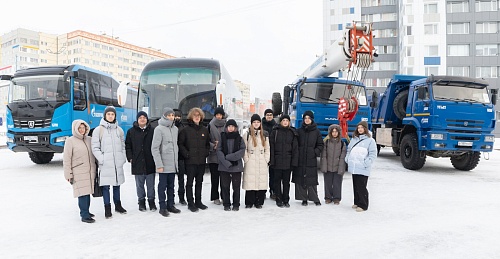 «Газпром добыча Уренгой» продемонстрировал экологичный автопарк на метане
