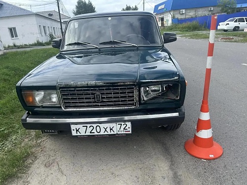 В тюменском селе под колесами "семерки" погиб ребенок