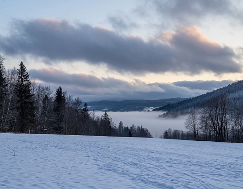 Народные приметы на 18 ноября: низкие тучи - знак плохой погоды
