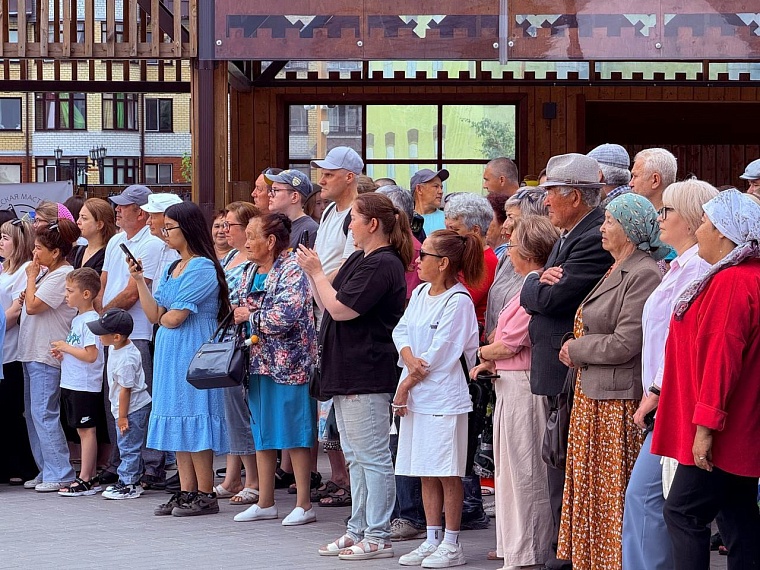Тоболяки отмечают народный праздник Сабантуй