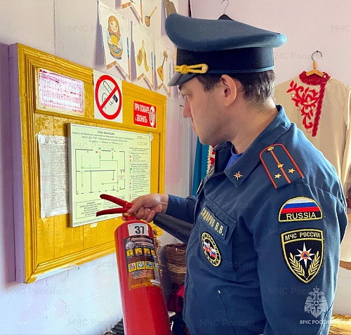 В МЧС проверяют пожарную безопасность избирательных участков Тюменской области
