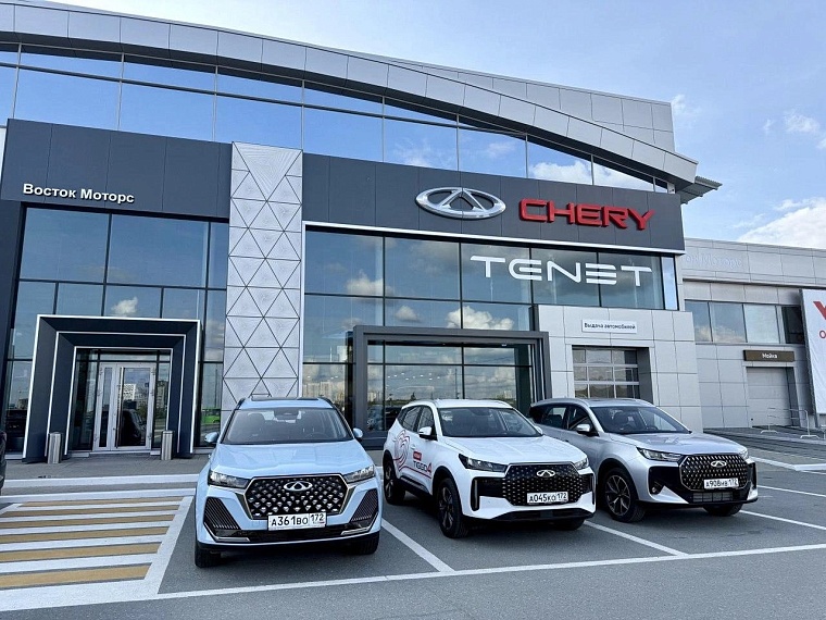 Новогодние распродажи и розыгрыш авто — узнали в каком салоне Тюмени можно выгодно купить новую машину