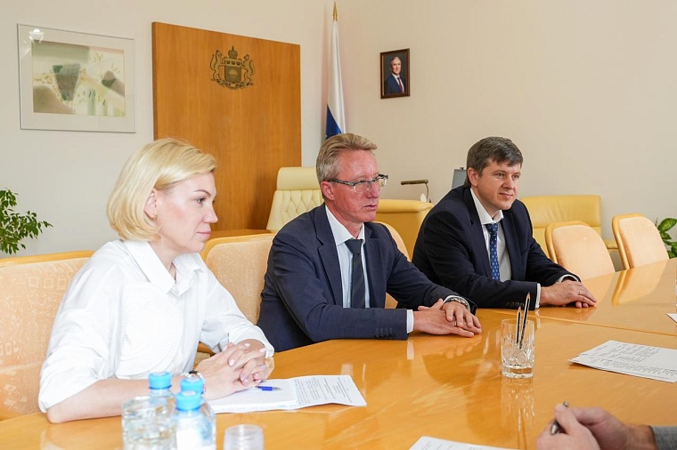 В Тюмени прошло совещание руководителей филиалов фонда "Защитники Отечества" УФО