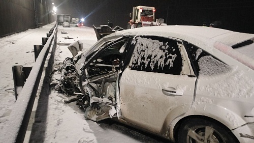 В массовом ДТП на трассе Тюмень-Омск погиб житель Казахстана