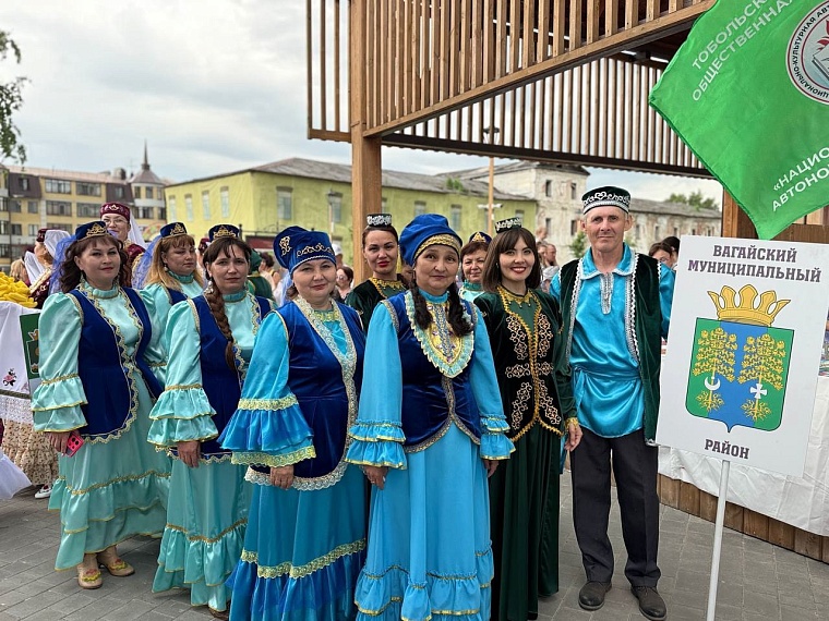 Тоболяки отмечают народный праздник Сабантуй