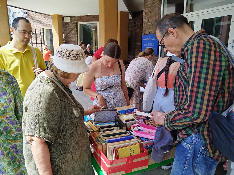 Книжный обменник впервые за 20 лет меняет цену за вход
