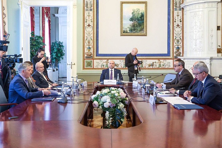 Глава облдумы Фуат Сайфитдинов принял участие в работе Совета Законодателей России