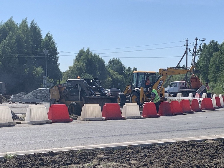 Александр Моор оценил реконструкцию проспекта Тимофея Чаркова в Тобольске