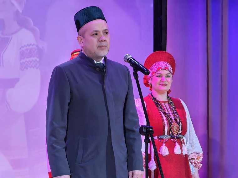 В муниципалитетах Тюменской области ярко и самобытно открывают Год единства народов России