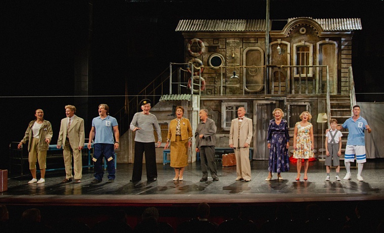 Из-за задержки рейсов в Самаре отменили спектакль в Тюмени