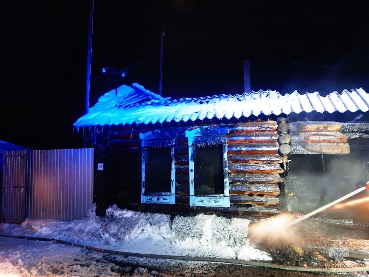 В ночном пожаре в Тюменском округе погиб человек