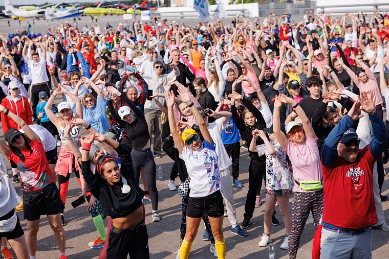 В Тюмени установлен рекорд России в забеге по взлетной полосе