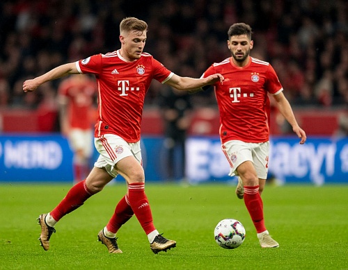 Тюменскому футболисту выписали штраф за оскорбление болельщика