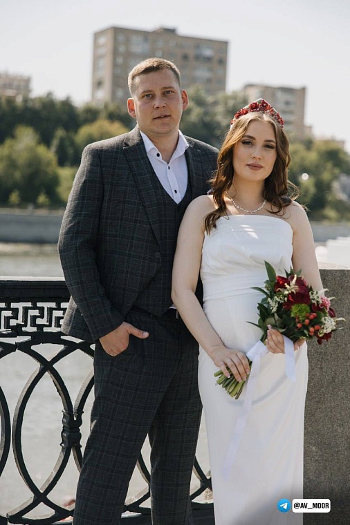 Александр Моор поздравил молодоженов Тюмени и Тобольска, женившихся на фестивале «Россия. Соединяя сердца»