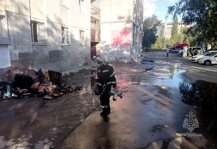 Во время пожара в тюменском общежитии в районе ул. Воровского погиб человек