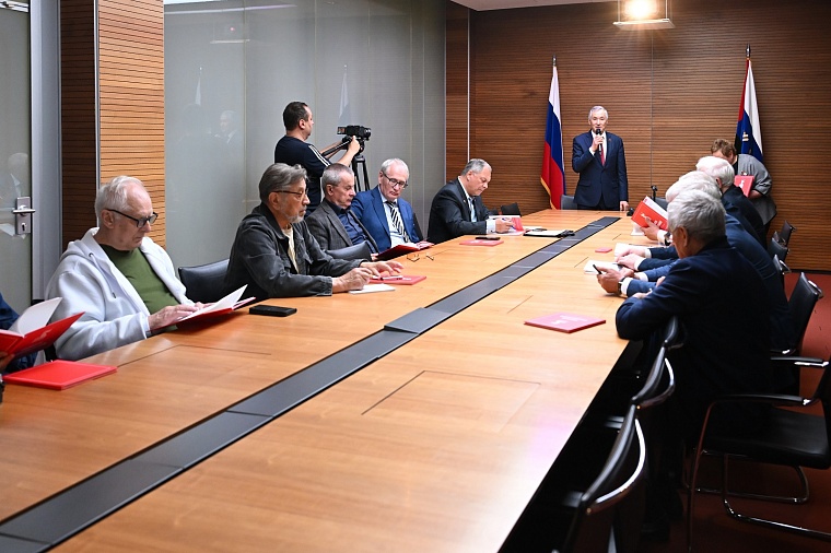 В Тюмени представили новую книгу об истории памятников, посвященных Великой Отечественной войне