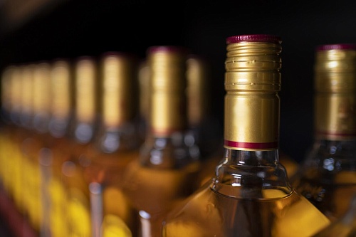 В Тюмени оштрафовали торговца паленого Hennessy