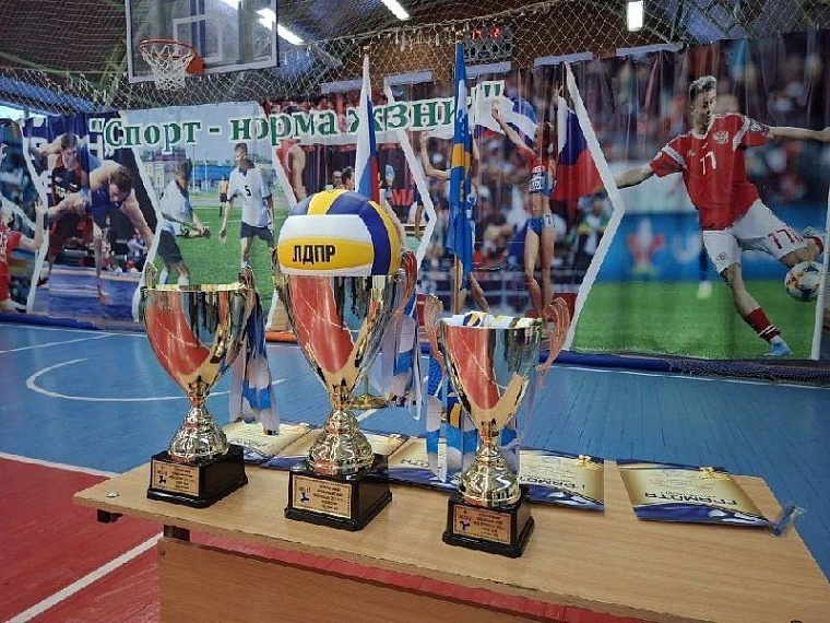 В Абатском округе прошел волейбольный турнир памяти Владимира Жириновского