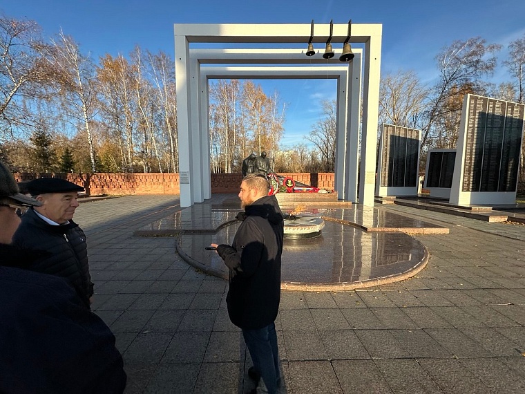 В Тюмени  на двух площадях зазвучали памятные мелодии