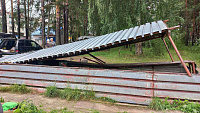 По факту обрушения крыши на рынке в Новотарманском проводится проверка