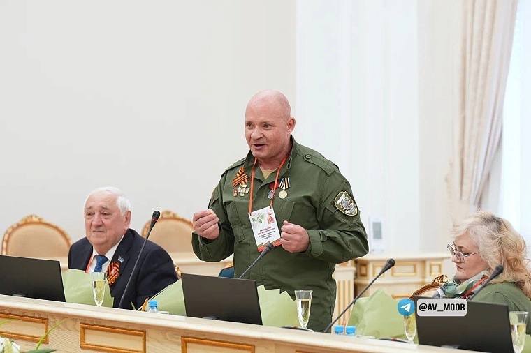 Александр Моор провел торжественный прием ветеранов, посвященный 80-летию Победы