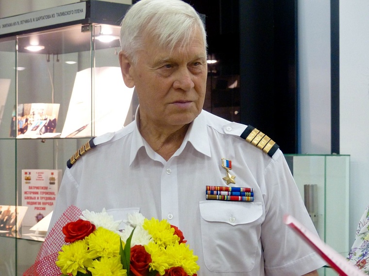 Михаил Девятаев, Владимир Шарпатов: история летчиков, которые совершили героические побеги из плена