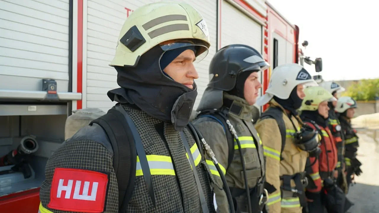 "Их работа – настоящий подвиг": Александр Моор адресовал поздравление сотрудникам пожарной охраны