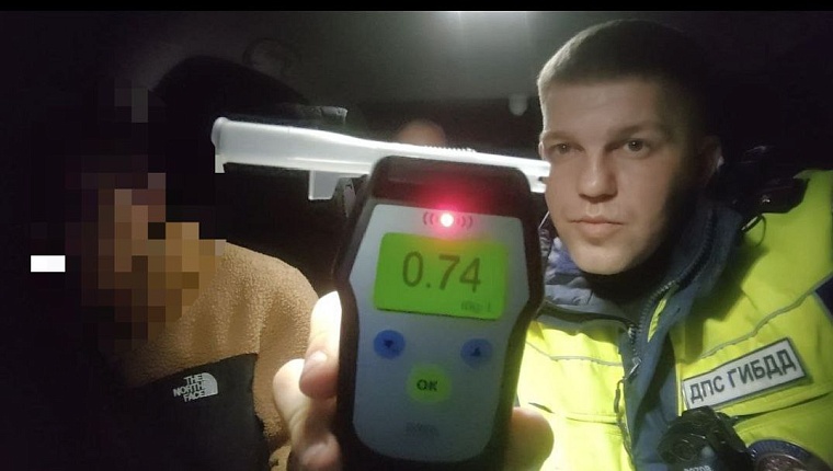 В Армизонском сотрудники ГАИ остановили 17-летнего пьяного бесправника