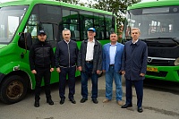 Из Тюмени в зону СВО отправили еще два автобуса
