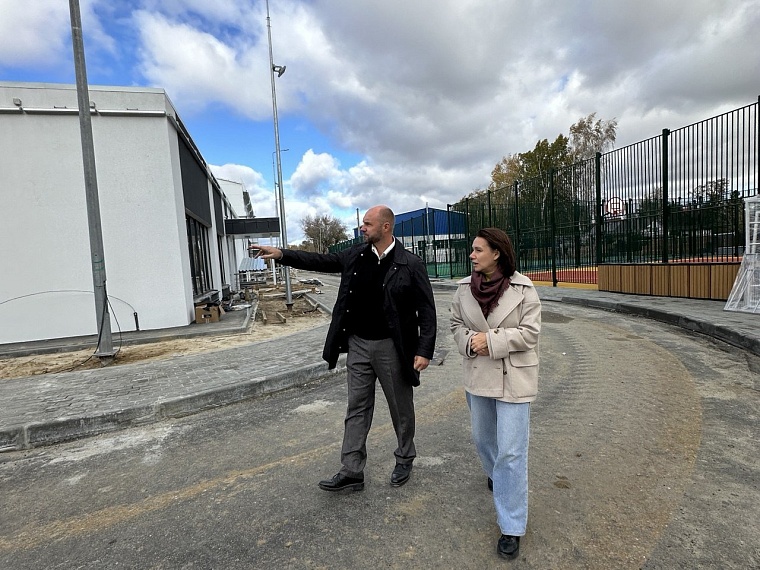 Тюменские депутаты контролируют ход строительства и благоустройство в районах города