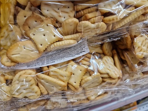 Китайцы стали чаще покупать уральские сладости и макароны