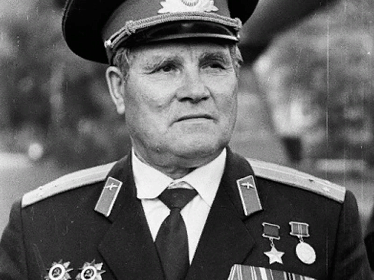 Михаил Девятаев, Владимир Шарпатов: история летчиков, которые совершили героические побеги из плена