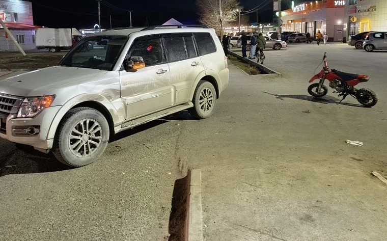 В Тюменском округе два школьника на питбайке пострадали в ДТП