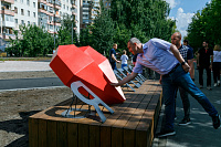 В сквере Болгаро-Советской дружбы появились арт-объект «Стабильность» и скамья с сердцем