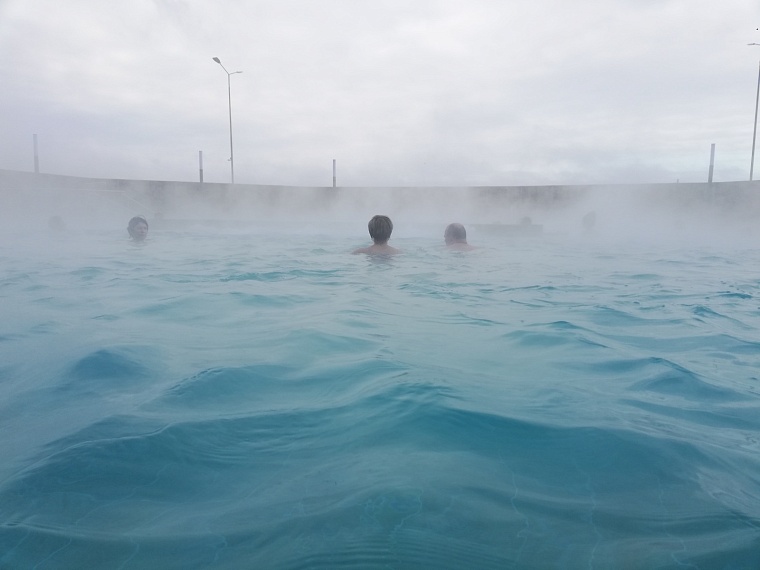А что, так можно? На Крещение тюменцы окунутся в освященную воду горячих источников