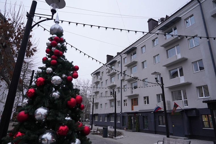 На гостевых улицах Тюмени отремонтируют больше 100 фасадов домов